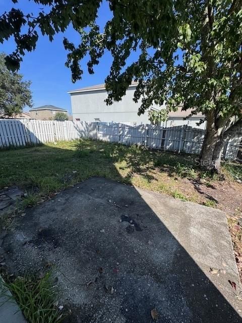 Active With Contract: $350,000 (4 beds, 2 baths, 1900 Square Feet)