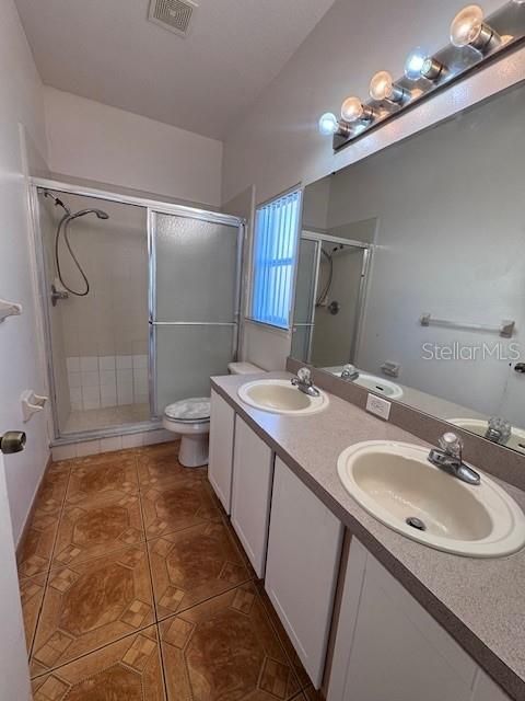 Active With Contract: $350,000 (4 beds, 2 baths, 1900 Square Feet)