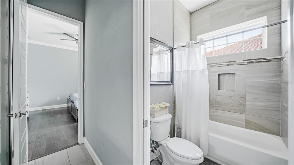 For Sale: $1,400,000 (4 beds, 3 baths, 3498 Square Feet)