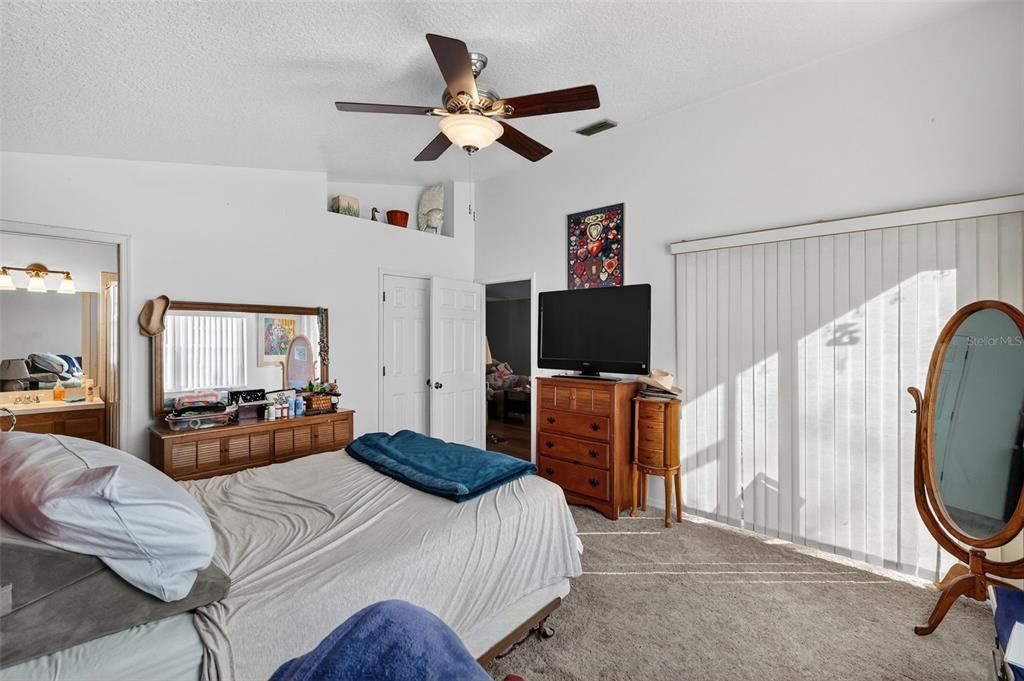 En Venta: $249,900 (3 camas, 2 baños, 1352 Pies cuadrados)