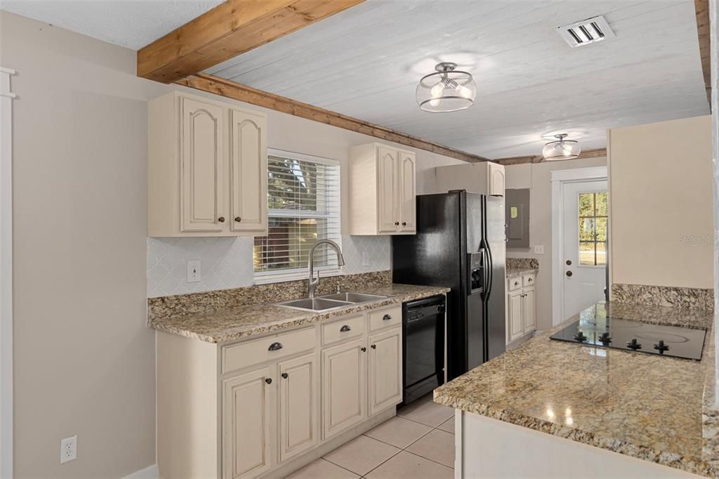 En Venta: $424,900 (3 camas, 2 baños, 1512 Pies cuadrados)