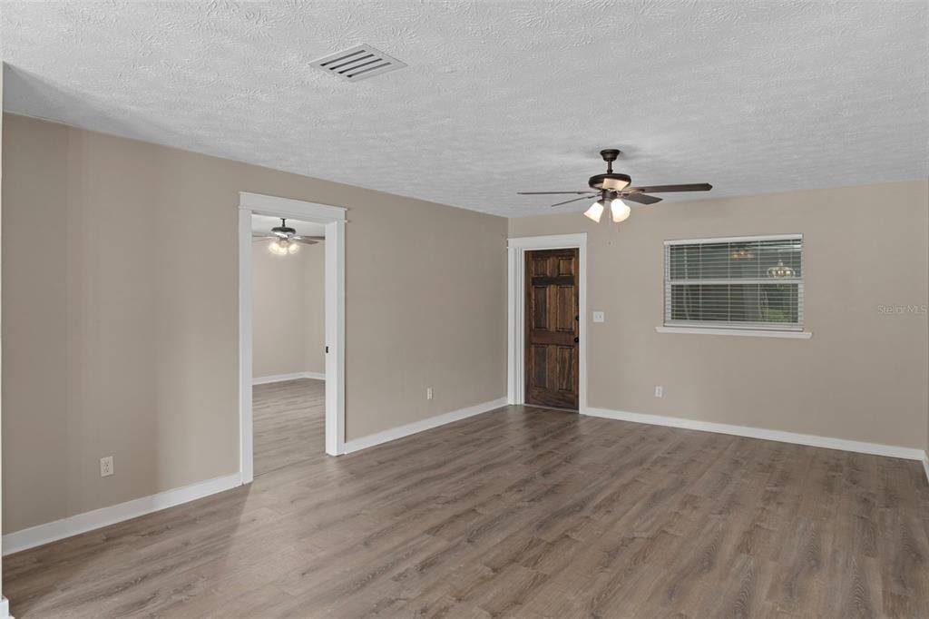 En Venta: $424,900 (3 camas, 2 baños, 1512 Pies cuadrados)