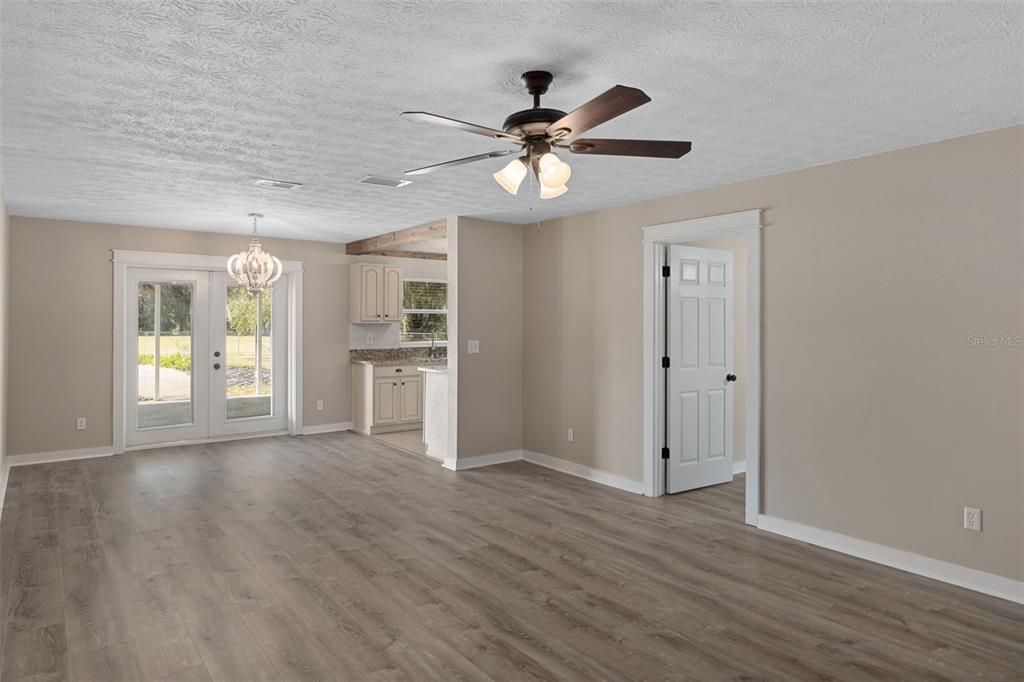 En Venta: $424,900 (3 camas, 2 baños, 1512 Pies cuadrados)