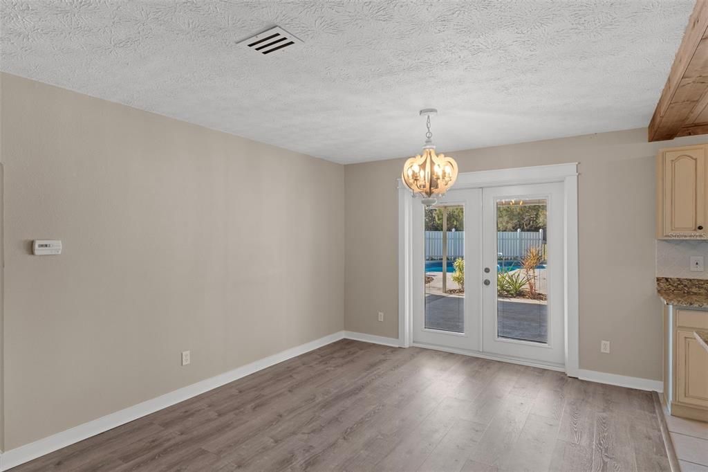 En Venta: $424,900 (3 camas, 2 baños, 1512 Pies cuadrados)