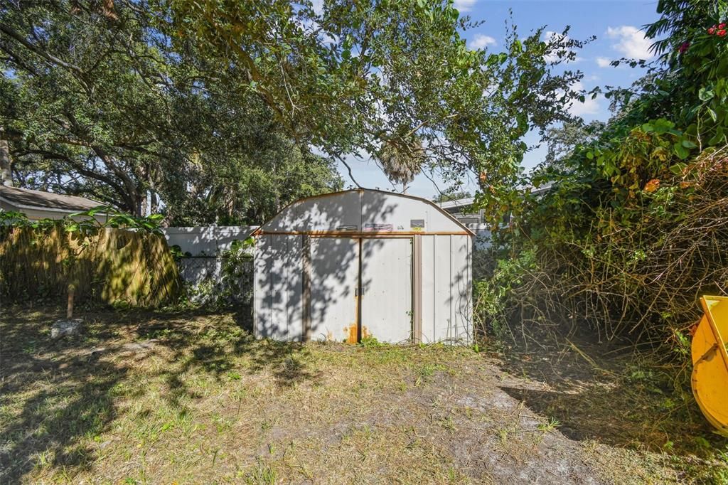 待售: $250,000 (3 贝兹, 1 浴室, 1920 平方英尺)