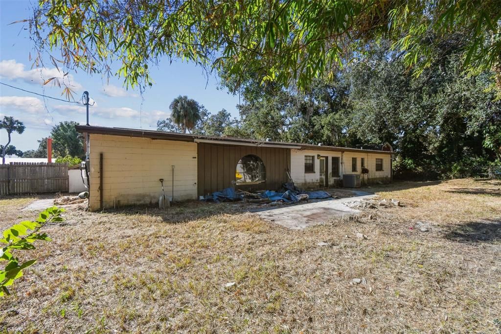 待售: $250,000 (3 贝兹, 1 浴室, 1920 平方英尺)