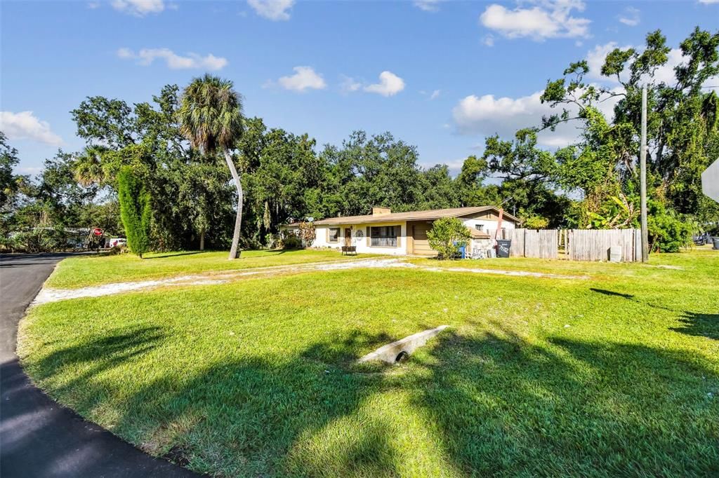 待售: $250,000 (3 贝兹, 1 浴室, 1920 平方英尺)