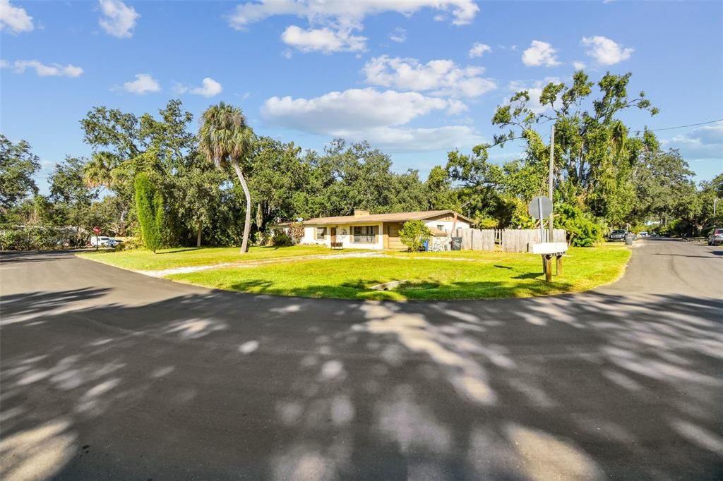 待售: $250,000 (3 贝兹, 1 浴室, 1920 平方英尺)