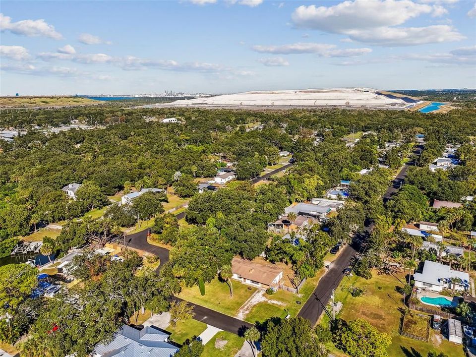 待售: $250,000 (3 贝兹, 1 浴室, 1920 平方英尺)