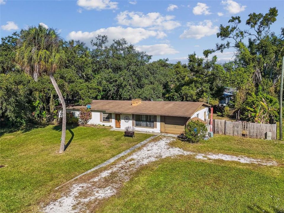 待售: $250,000 (3 贝兹, 1 浴室, 1920 平方英尺)