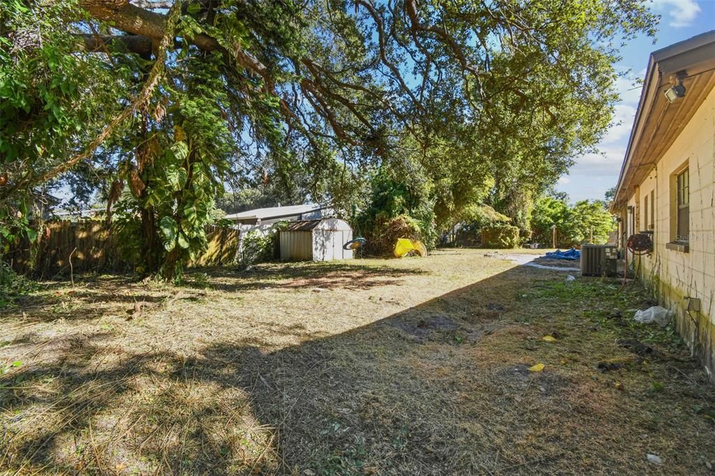 待售: $250,000 (3 贝兹, 1 浴室, 1920 平方英尺)