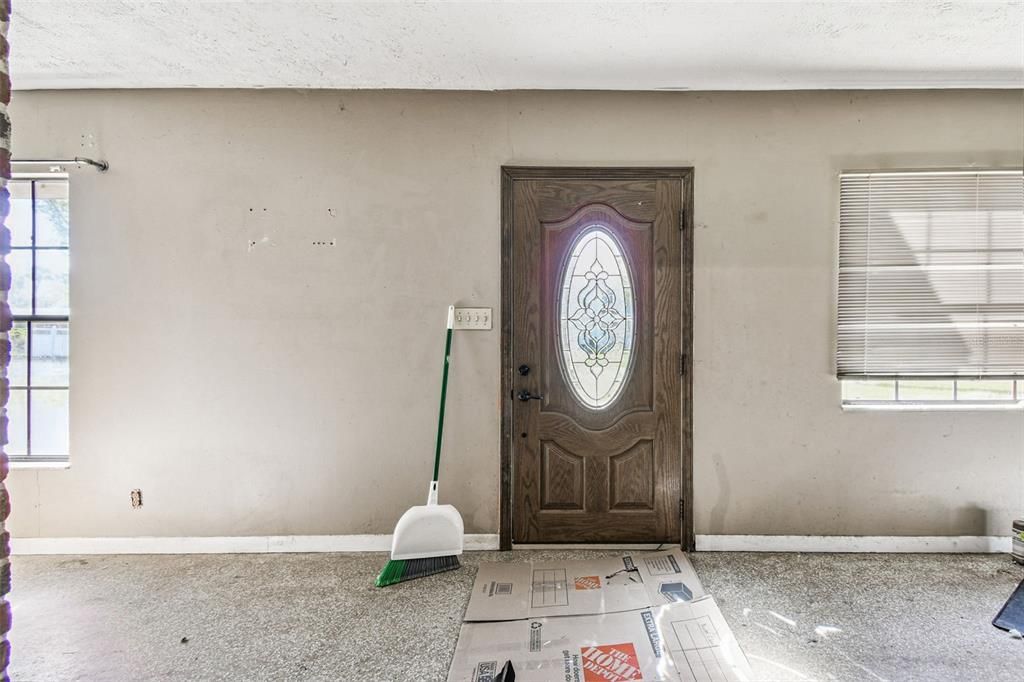 待售: $250,000 (3 贝兹, 1 浴室, 1920 平方英尺)