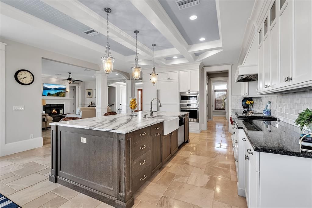 En Venta: $3,950,000 (4 camas, 3 baños, 4330 Pies cuadrados)