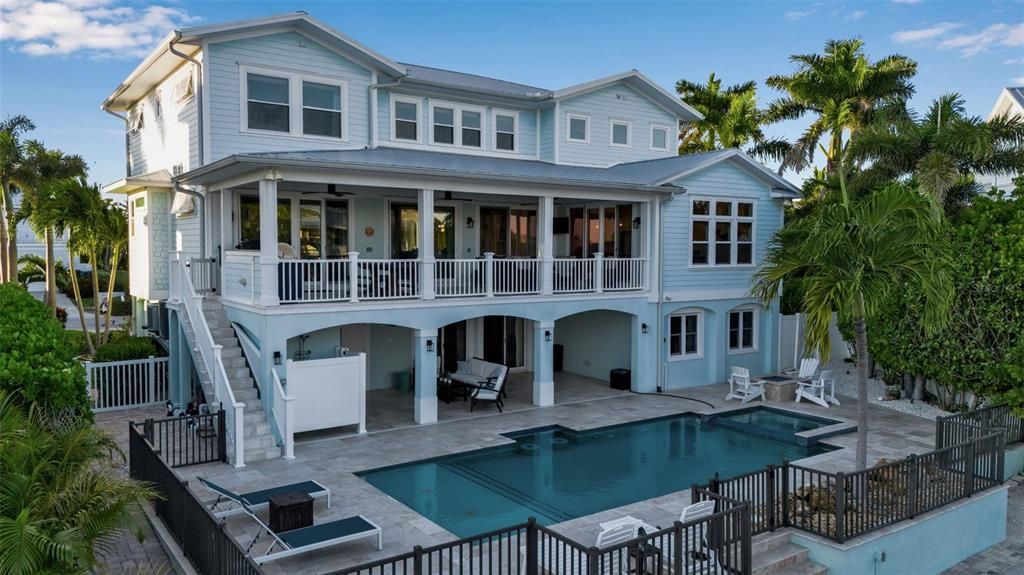 En Venta: $3,950,000 (4 camas, 3 baños, 4330 Pies cuadrados)