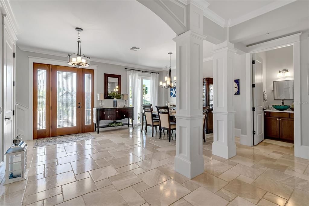 En Venta: $3,950,000 (4 camas, 3 baños, 4330 Pies cuadrados)