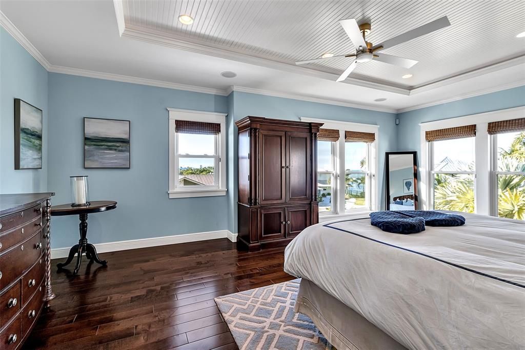 En Venta: $3,950,000 (4 camas, 3 baños, 4330 Pies cuadrados)