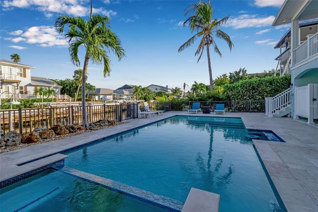 En Venta: $3,950,000 (4 camas, 3 baños, 4330 Pies cuadrados)