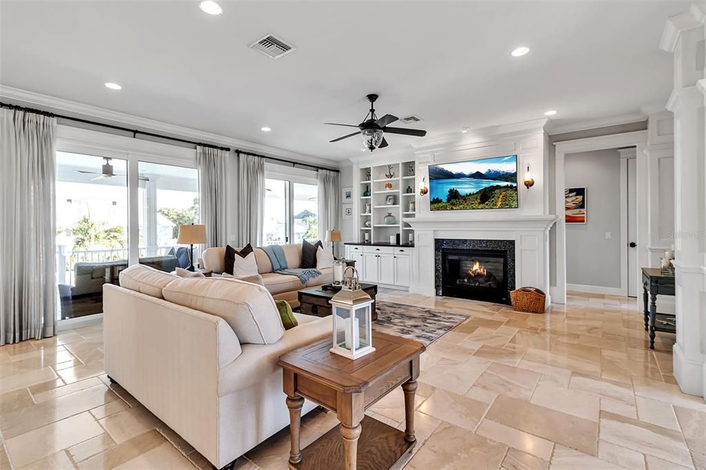 En Venta: $3,950,000 (4 camas, 3 baños, 4330 Pies cuadrados)