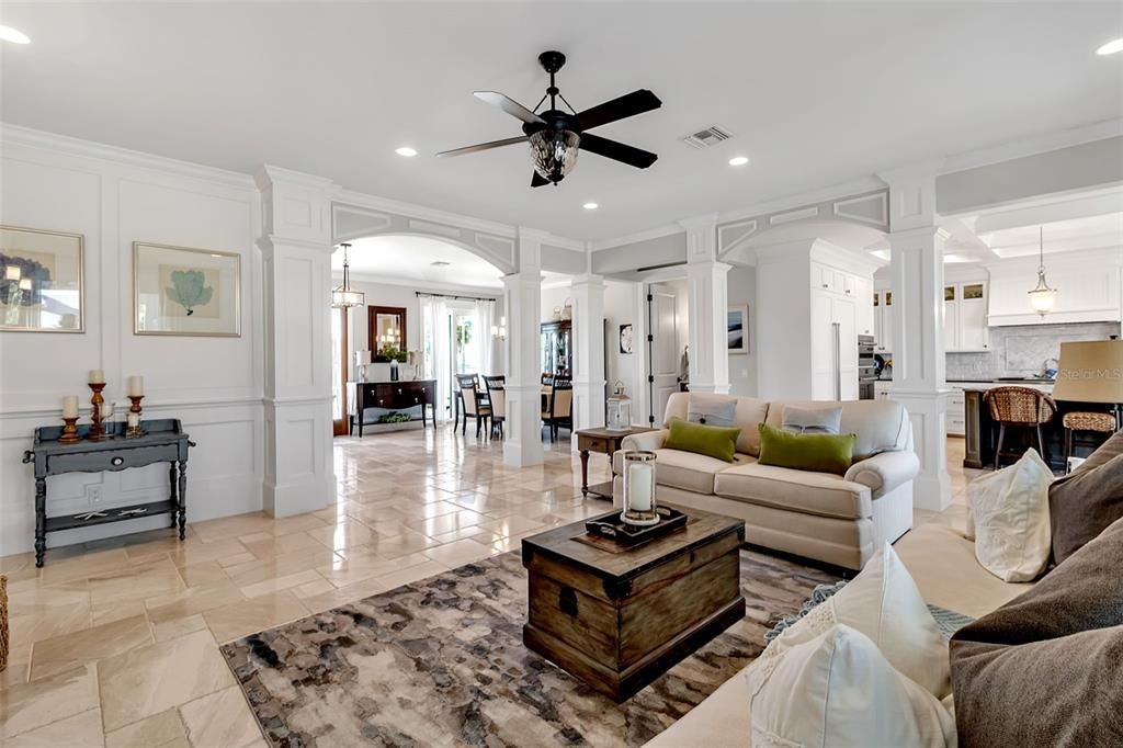 En Venta: $3,950,000 (4 camas, 3 baños, 4330 Pies cuadrados)