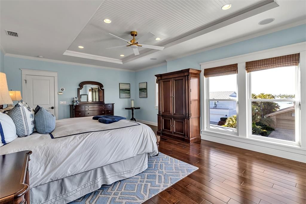 En Venta: $3,950,000 (4 camas, 3 baños, 4330 Pies cuadrados)