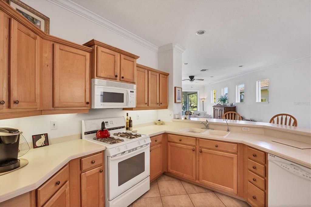 For Sale: $460,000 (3 beds, 2 baths, 2147 Square Feet)