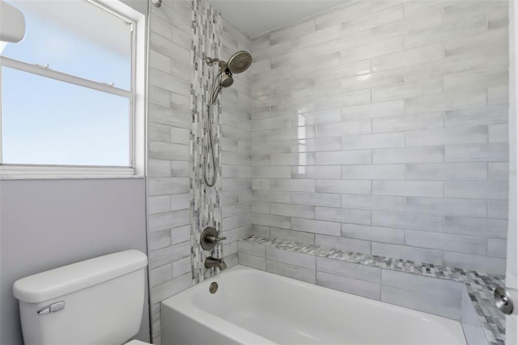 For Sale: $368,000 (3 beds, 2 baths, 1566 Square Feet)