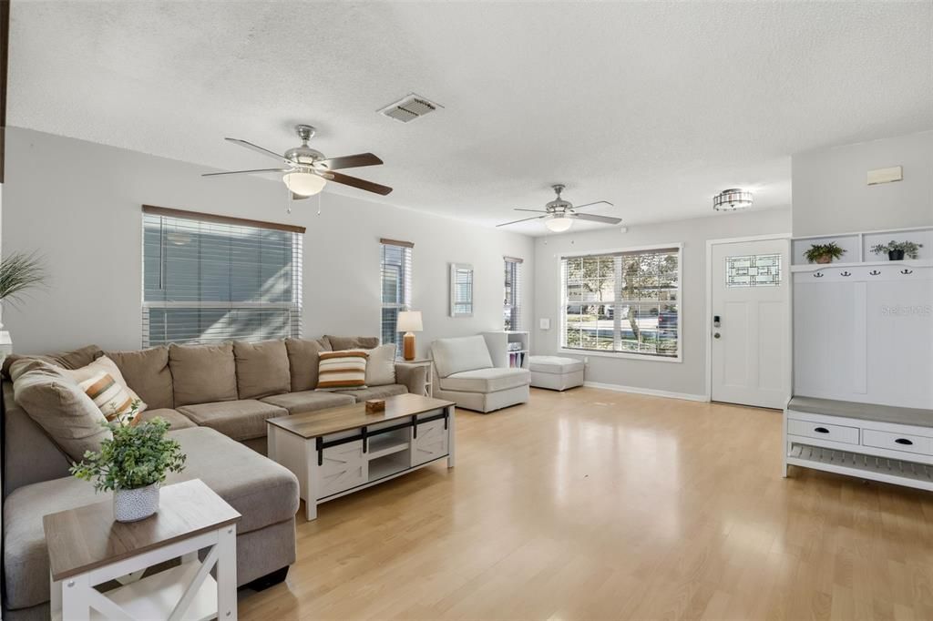 For Sale: $368,000 (3 beds, 2 baths, 1566 Square Feet)