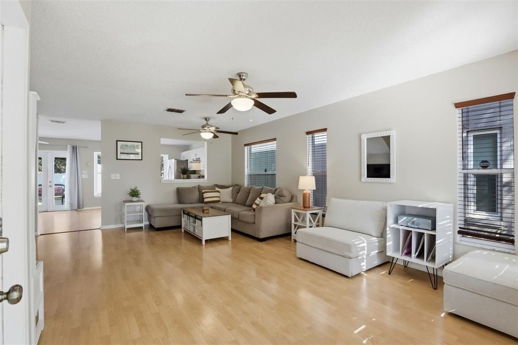 For Sale: $368,000 (3 beds, 2 baths, 1566 Square Feet)