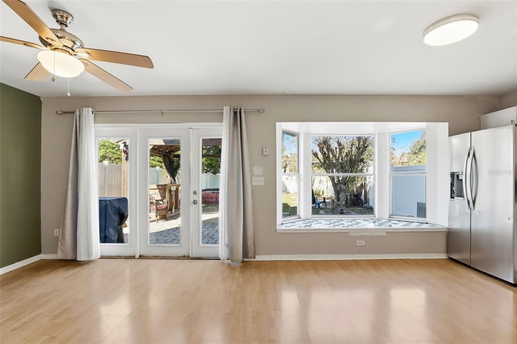 For Sale: $368,000 (3 beds, 2 baths, 1566 Square Feet)