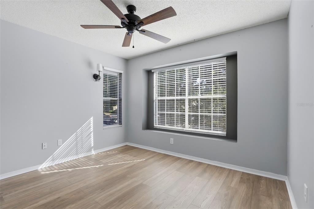 For Sale: $368,000 (3 beds, 2 baths, 1566 Square Feet)