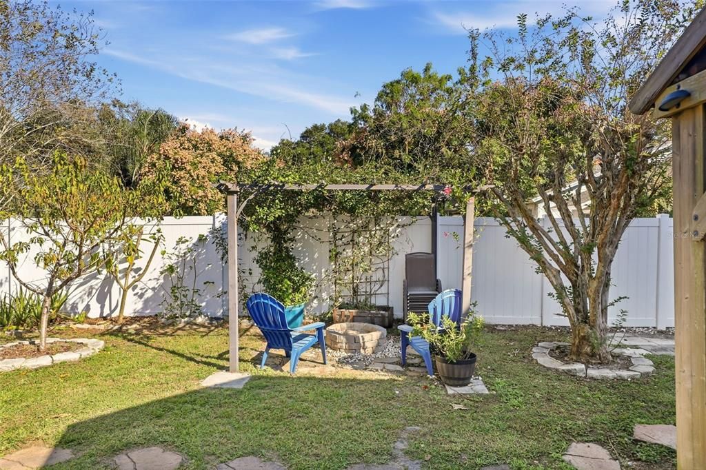 For Sale: $368,000 (3 beds, 2 baths, 1566 Square Feet)