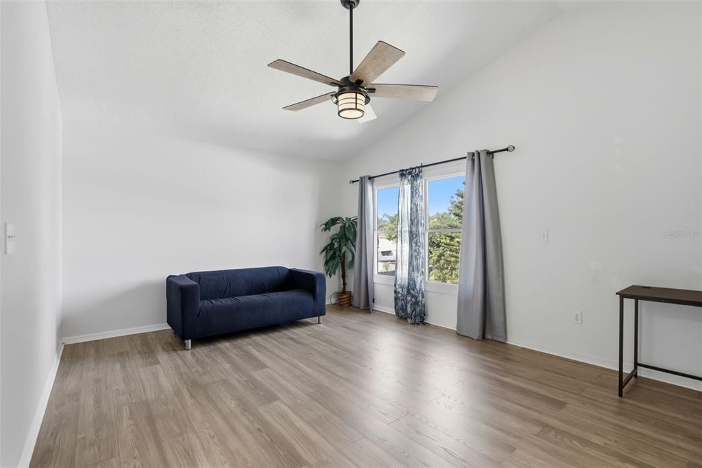 For Sale: $368,000 (3 beds, 2 baths, 1566 Square Feet)