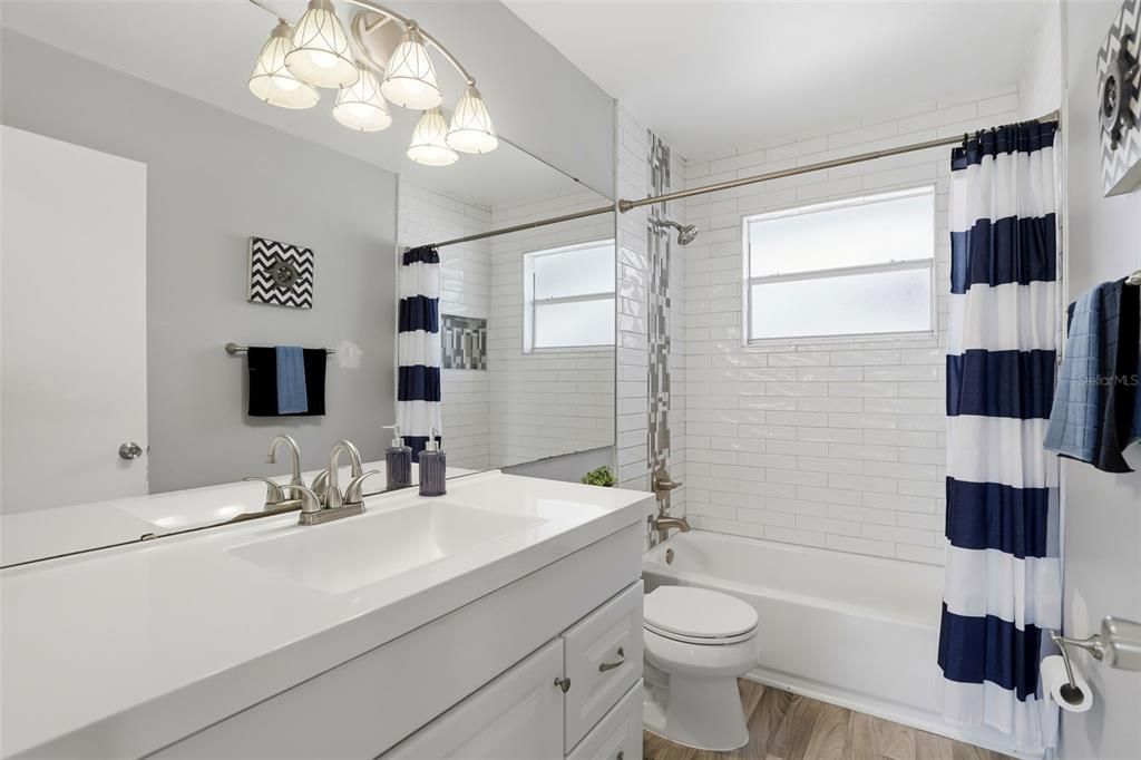 For Sale: $368,000 (3 beds, 2 baths, 1566 Square Feet)