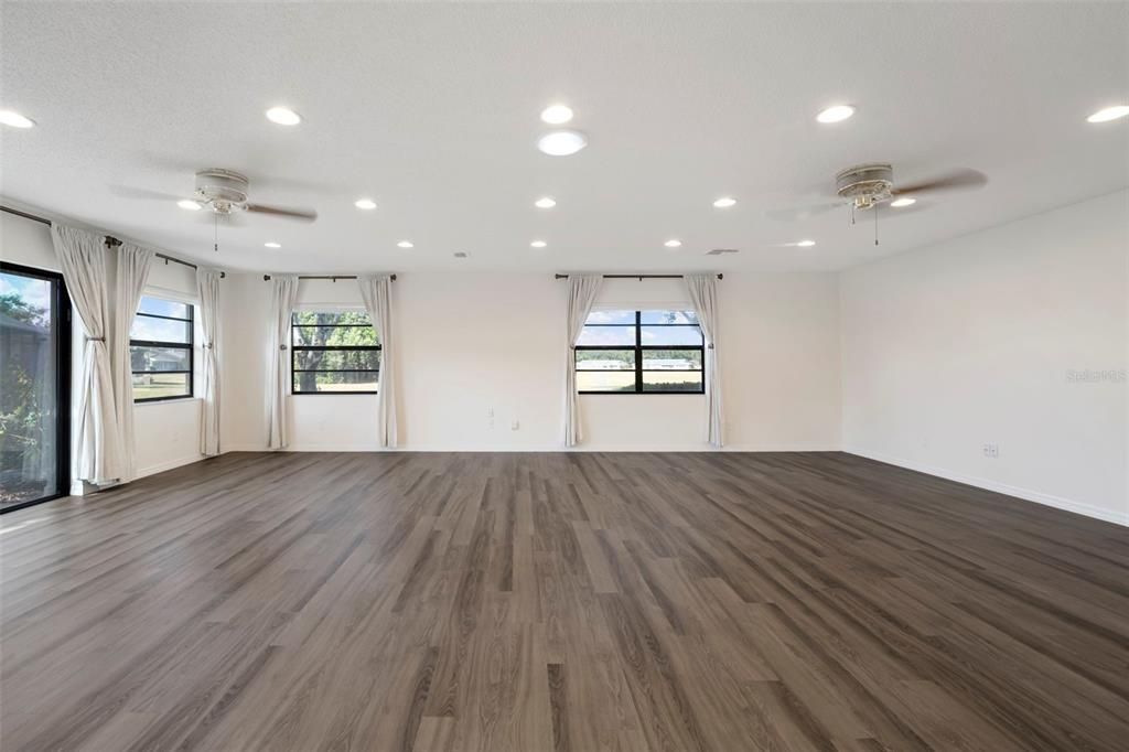 待售: $174,900 (2 贝兹, 2 浴室, 1857 平方英尺)