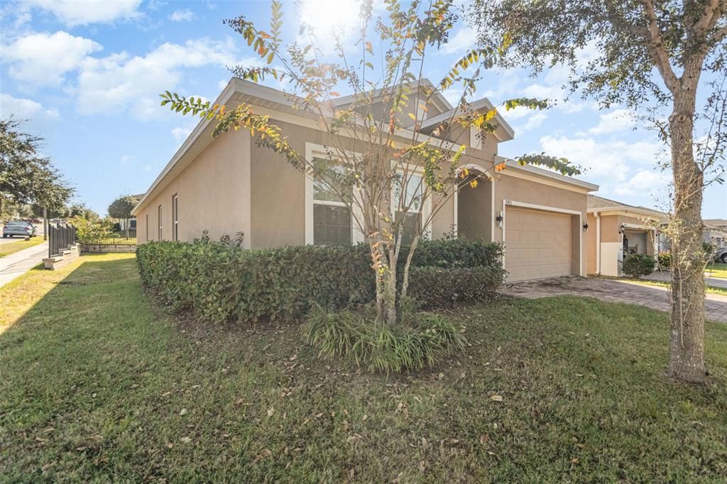 En Venta: $383,900 (4 camas, 2 baños, 2100 Pies cuadrados)