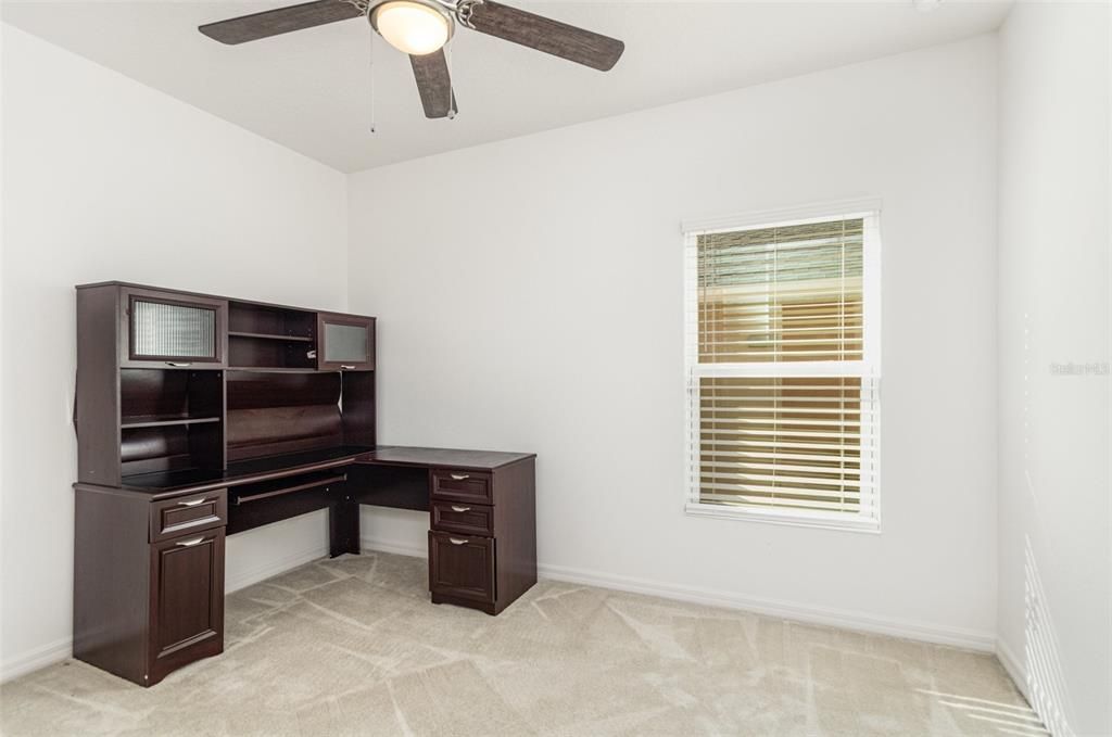 En Venta: $383,900 (4 camas, 2 baños, 2100 Pies cuadrados)