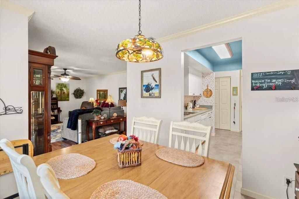 На продажу: $195,000 (2 спален, 2 ванн, 1006 Квадратных фут)