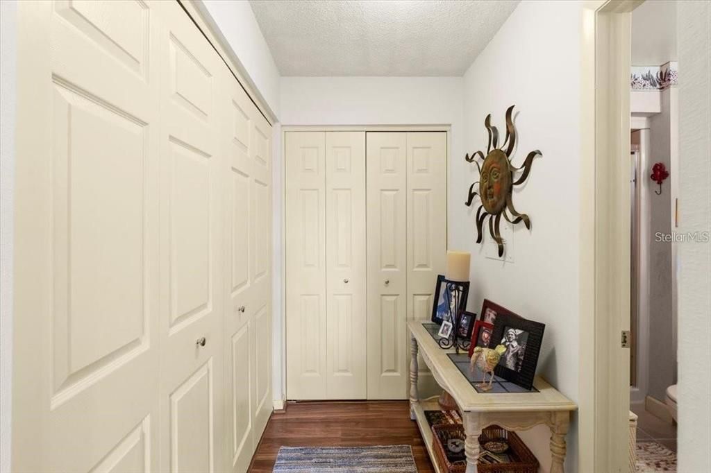 На продажу: $195,000 (2 спален, 2 ванн, 1006 Квадратных фут)