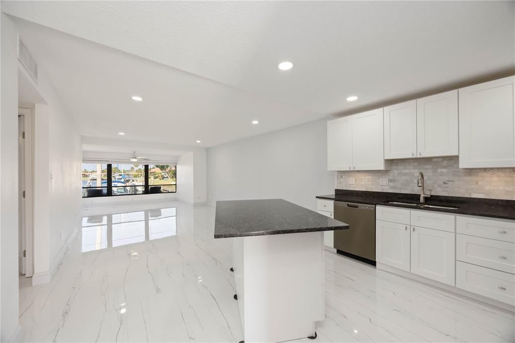 For Sale: $484,900 (2 beds, 2 baths, 1120 Square Feet)