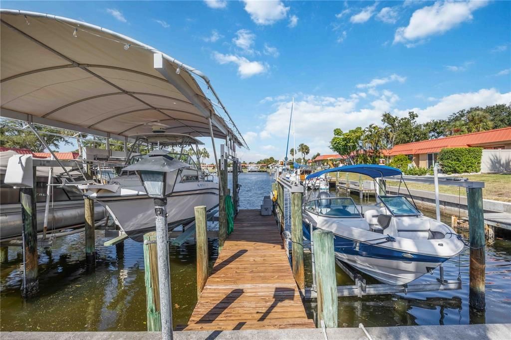 For Sale: $484,900 (2 beds, 2 baths, 1120 Square Feet)