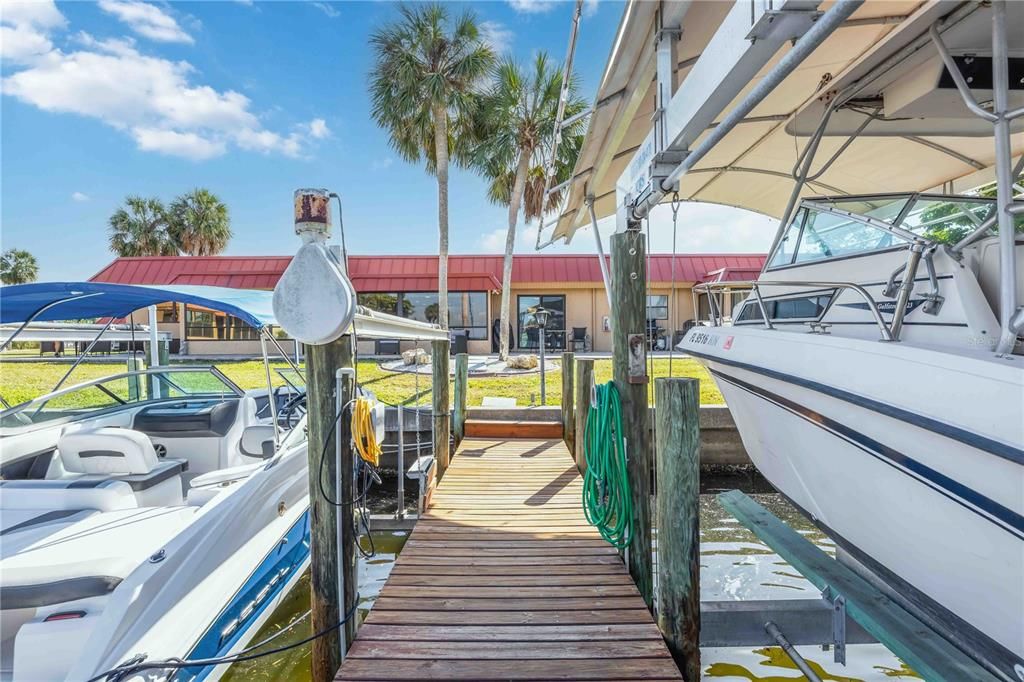 For Sale: $484,900 (2 beds, 2 baths, 1120 Square Feet)