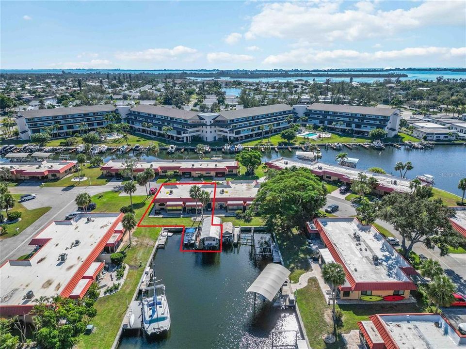 For Sale: $484,900 (2 beds, 2 baths, 1120 Square Feet)