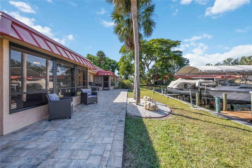 For Sale: $484,900 (2 beds, 2 baths, 1120 Square Feet)