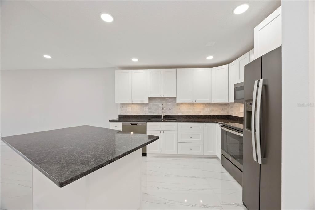 For Sale: $484,900 (2 beds, 2 baths, 1120 Square Feet)