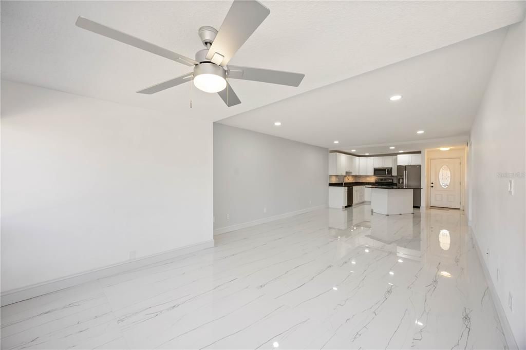 For Sale: $484,900 (2 beds, 2 baths, 1120 Square Feet)