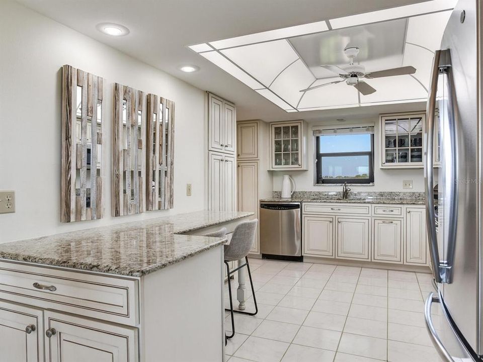 For Sale: $429,000 (2 beds, 2 baths, 1550 Square Feet)