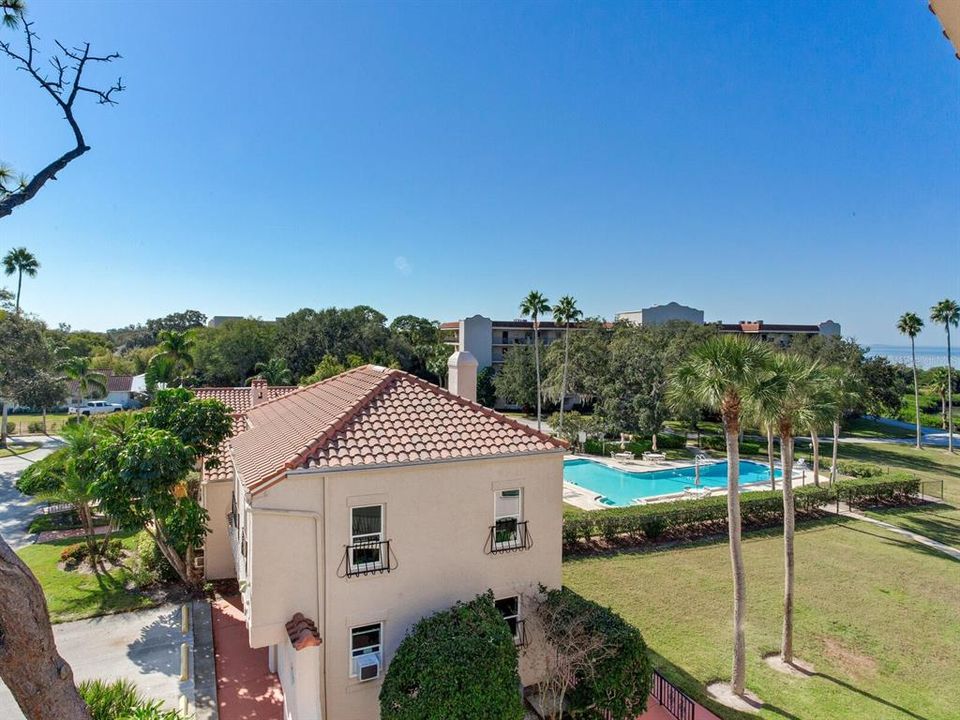 For Sale: $429,000 (2 beds, 2 baths, 1550 Square Feet)