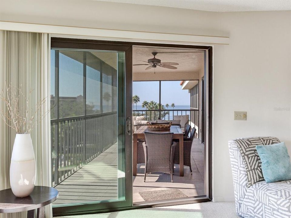 For Sale: $429,000 (2 beds, 2 baths, 1550 Square Feet)