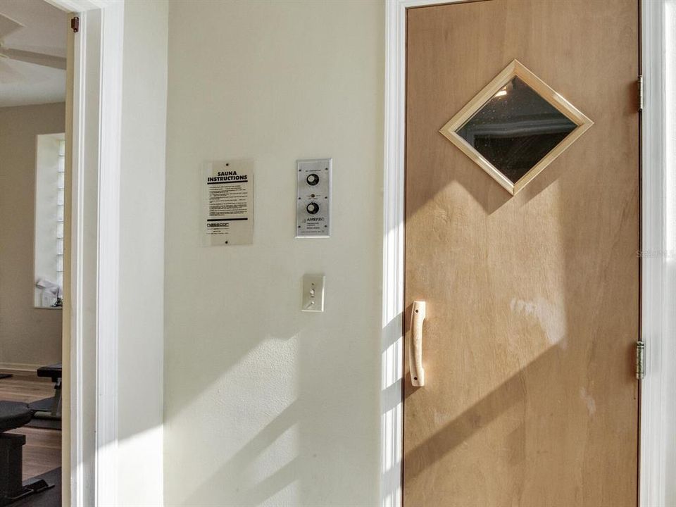 For Sale: $429,000 (2 beds, 2 baths, 1550 Square Feet)