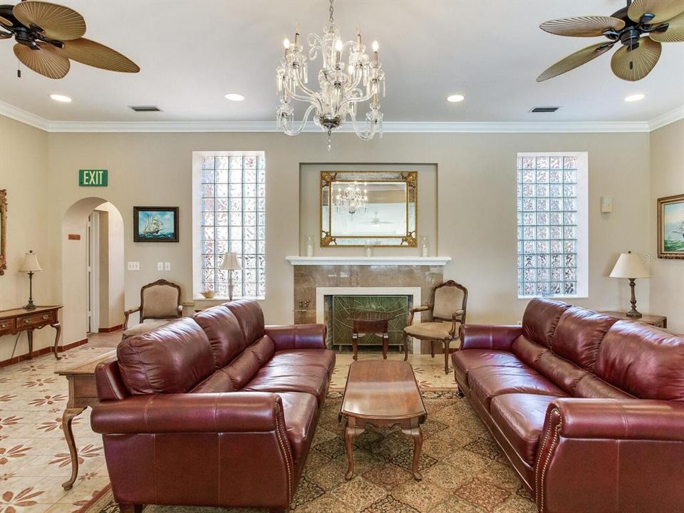 For Sale: $429,000 (2 beds, 2 baths, 1550 Square Feet)